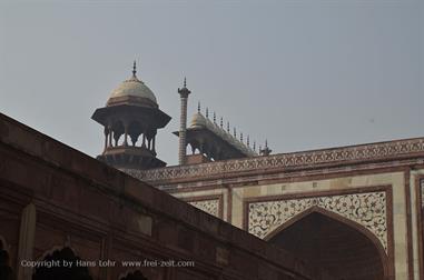 06 Taj_Mahal,_Agra_DSC5675_b_H600